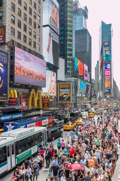 Times Square Tourists — Stock Photo, Image