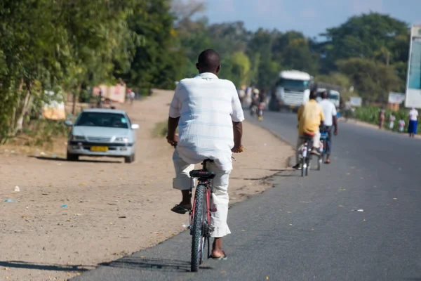 Cycling as primary means of transport in Malawi