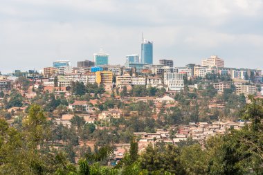 Şehir merkezindeki Kigali görünümünü