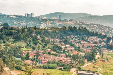 Kigali bir mesafeden havadan görünümü
