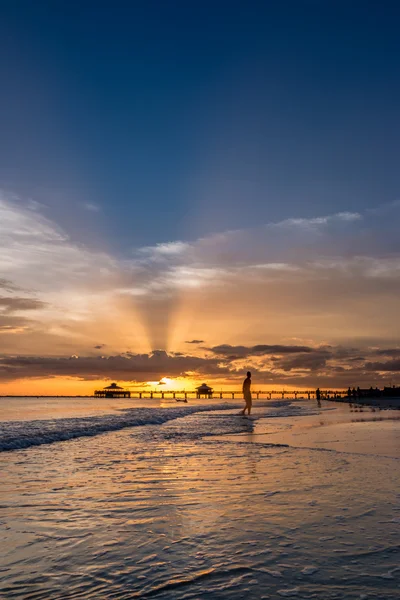 Zonsondergang op fort myers beach — Stockfoto