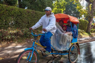 pousse-pousse sürüşü