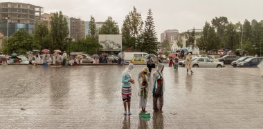 Siklet çarmıha hatırlayarak,