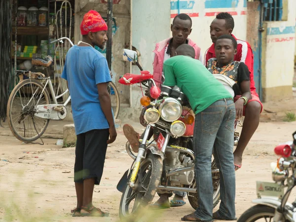 Bodaboda táxi em tanzania — Fotografia de Stock