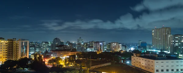 Downtowm dar es salaam in der Nacht — Stockfoto