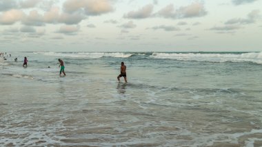Pazartesi öğleden sonra Obama Beach, Cotonou