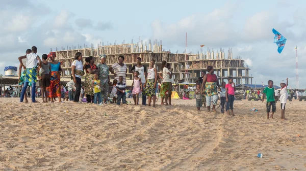 Montag nachmittag am obama beach, cotonou — Stockfoto