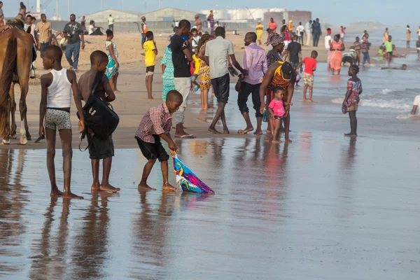 Monday afternoon at Obama Beach, Cotonou — Stock Photo, Image