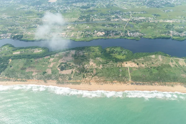 Luftaufnahme der Küste von Cotonou, Benin — Stockfoto