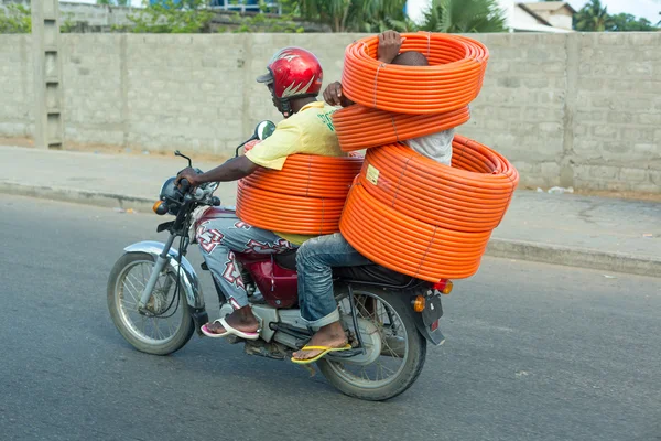 Táxi de motocicleta em benin — Fotografia de Stock