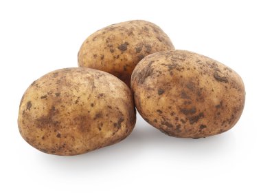Beyaz üzerine taze patates