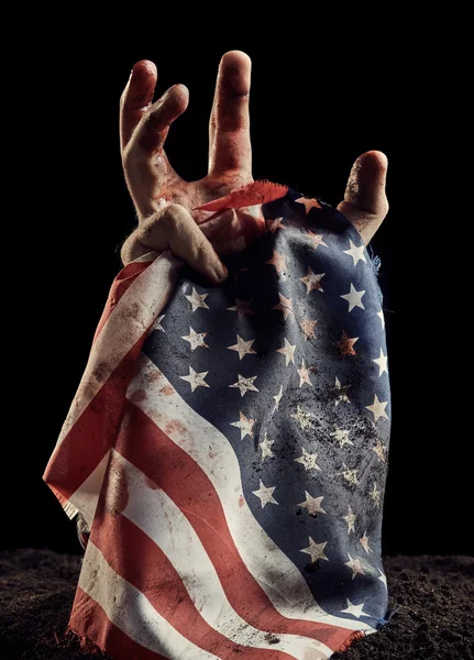 Amerikai zászló az emberi kéz — Stock Fotó