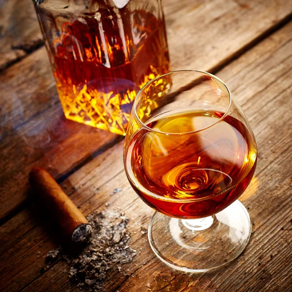 Cognac and cigar — Stock Photo, Image