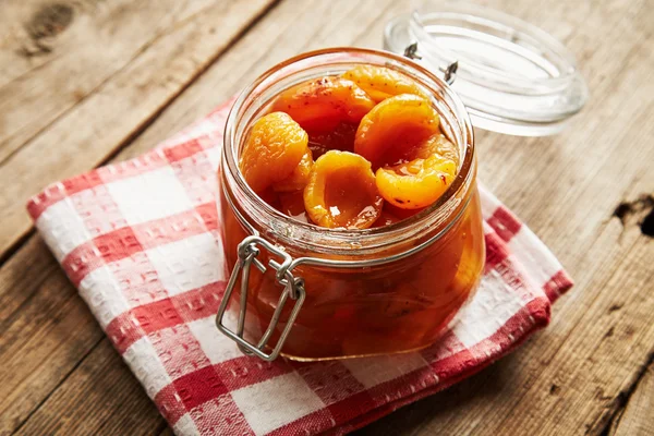 Tasty apricot jam — Stock Photo, Image