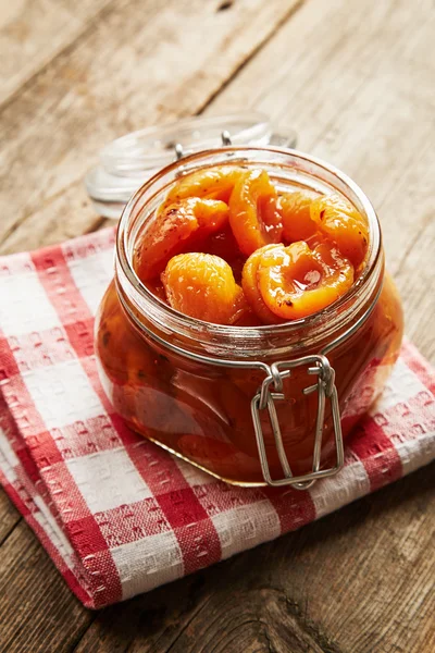 Tasty apricot jam — Stock Photo, Image