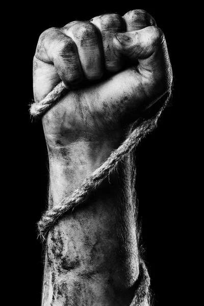Mannenhand met touw. Conceptie agressie — Stockfoto