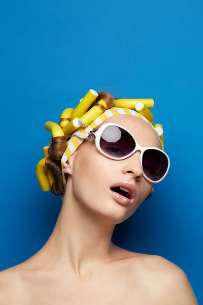 Young girl in swimsuit — Stock Photo, Image