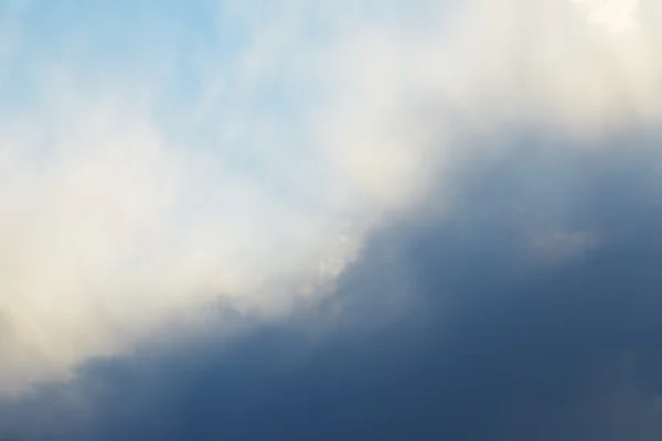 Nuvens tempestuosas — Fotografia de Stock