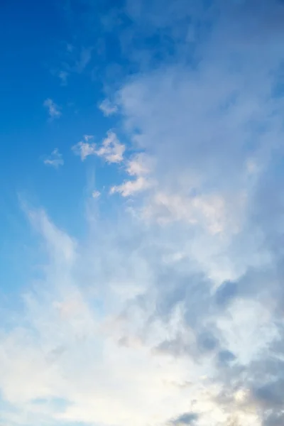 Фон неба з хмарами — стокове фото