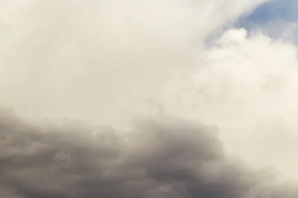 Bouřlivá oblaka v nebi — Stock fotografie
