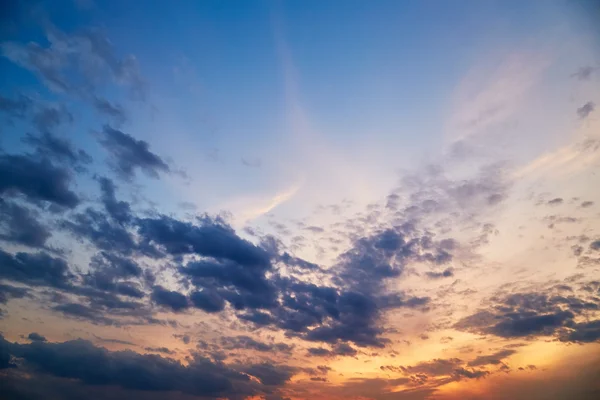 夕阳西下的天空 — 图库照片