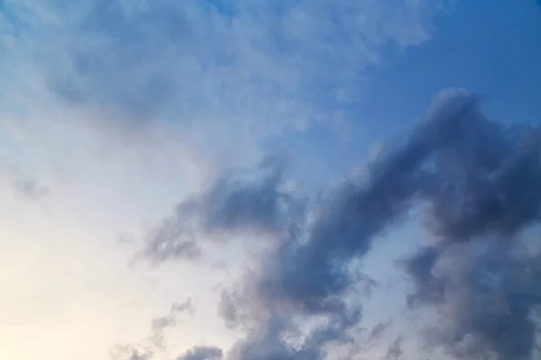 Бурхлива хмари — стокове фото