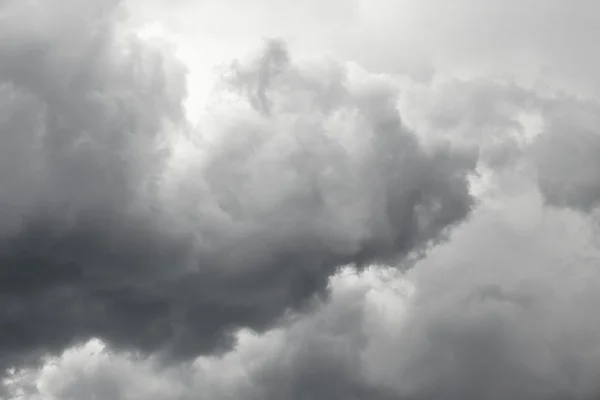 Sötét, viharos felhők — Stock Fotó