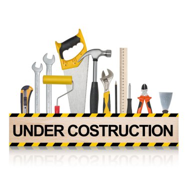 Araçlar kümesi, yapım aşamasında kelimelerile gemide arkasında, beyaz bir arka plan üzerinde izole. Testere, bant ölçüsü, anahtar, anahtar, boya rulosu, çekiç, kesici, perfat.