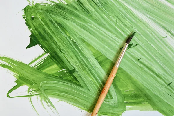 Colpo di guazzo verde astratto dipinto a mano con pennello — Foto Stock