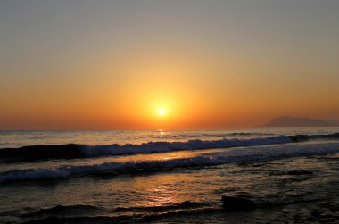 Denizde gün batımı