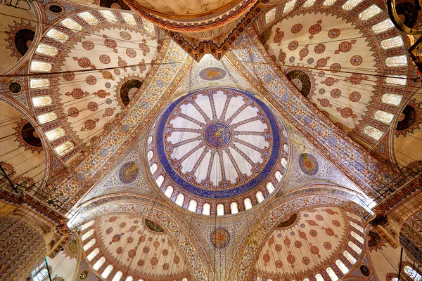 Cupola fotografica nella moschea turca — Foto Stock