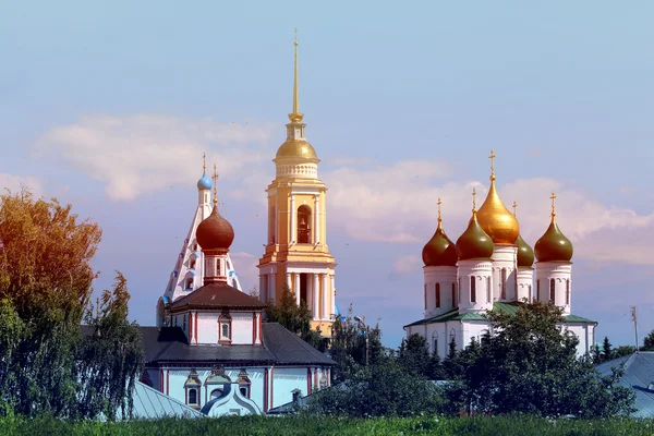 Краєвид з красивими церквами — стокове фото