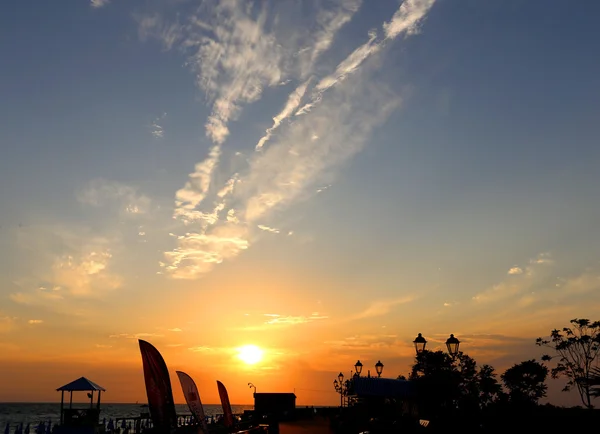 Belo pôr do sol no mar — Fotografia de Stock