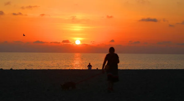 Photo Landscape Bright Sunset Clouds Sun People Evening — Stock Photo, Image