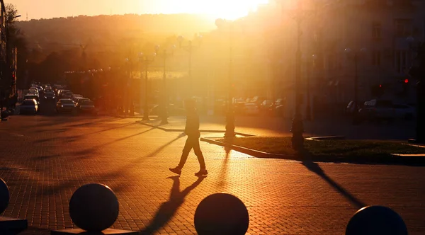 Photo Sunset Walk Embankment Autumn Sunny Evening — Stock Photo, Image