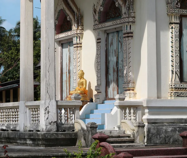 Photos temple of the Golden Buddha — Stock Photo, Image