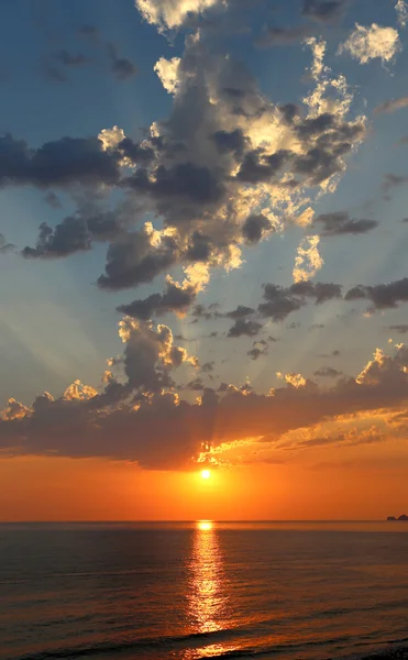 Zonsondergang op zee — Stockfoto