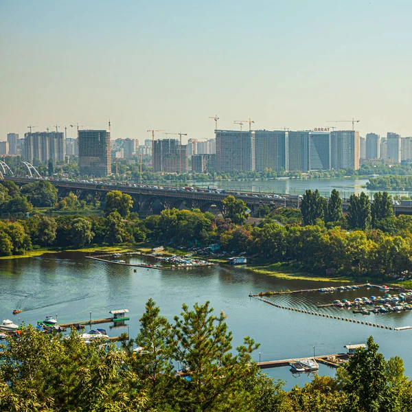 Kyiv Ukraine Wrzesień 2021 Panoramiczny Widok Lewy Brzeg Zatokę Jachtów — Zdjęcie stockowe