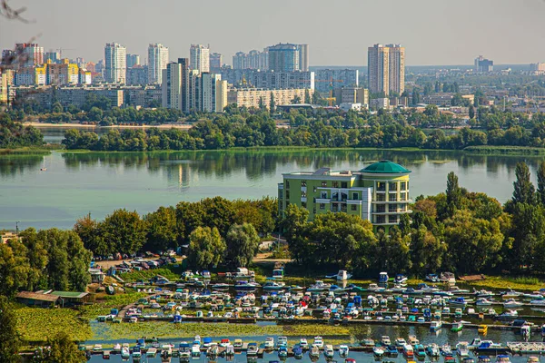Panoramiczny Widok Lewy Brzeg Zatokę Jachtów Łodzi Kijowie Ukraina Terytorium — Zdjęcie stockowe