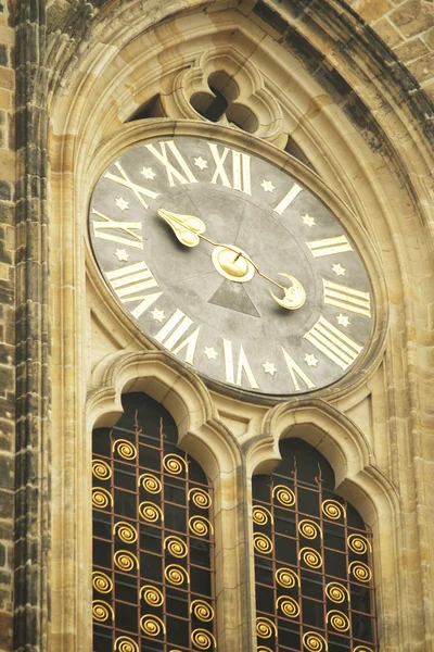 Clock on the facade of St.Vitus Cathedral in Prague,Czech Republic — Stock Photo, Image