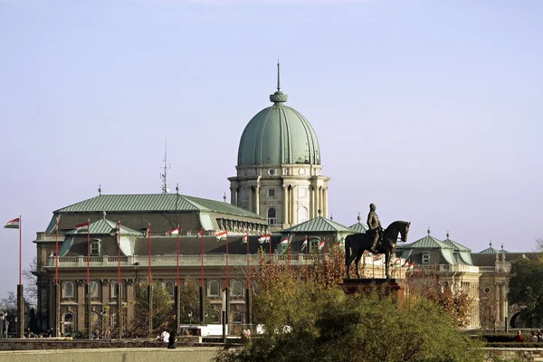 Le bâtiment de la Galerie nationale dans le château de Buda, Budapest — Photo