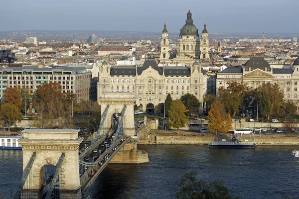 Budapešť s Dunajem a Řetězový most — Stock fotografie