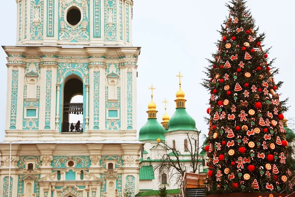 Marché de Noël sur la place Sophia à Kiev, Ukraine . — Photo