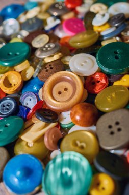 Renkli düğmelerin dağılması, çeşitlilik kavramı