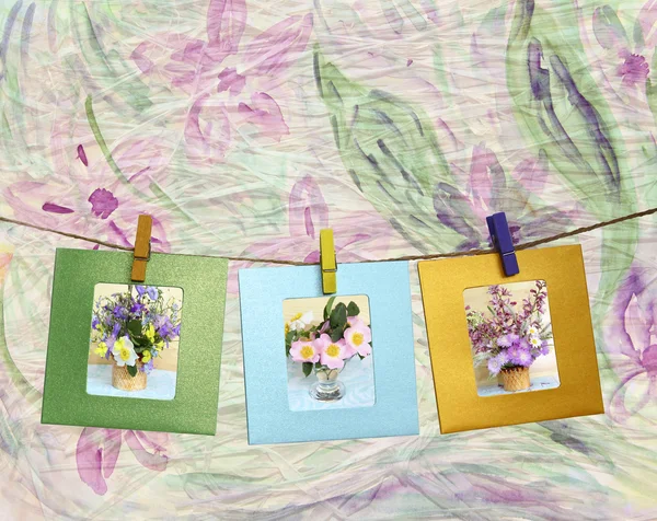 Beautiful photos of bouquets of flowers within a clothes pin on — Stock Photo, Image