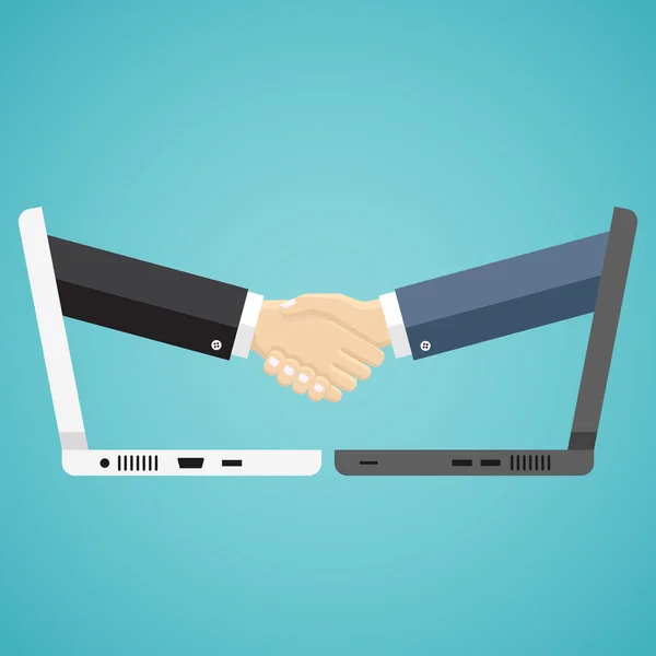 Empresários apertam as mãos de dois computadores . —  Vetores de Stock