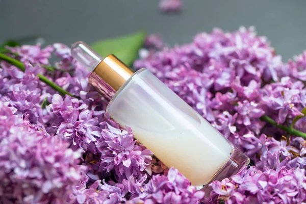 Spa Oil Serum Lilac Flowers Serum Aroma Oil Lilac Flowers — Foto de Stock
