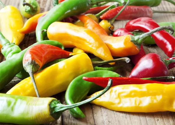 Chili Peppers, Peppers Pedas Berwarna — Stok Foto