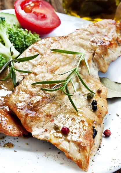 Grilled Pork Steak with Rosemary and Vegetables — Stock Photo, Image