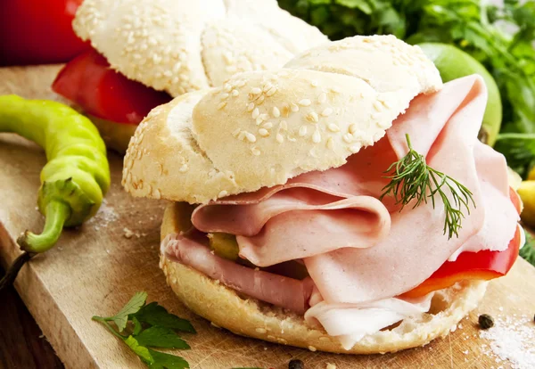 Sandwiches de Jamón con Verduras — Foto de Stock